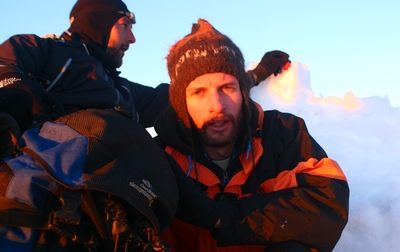 huayna potosi, picture 10: breathing, breathing, breathing. click on the image to go to the next picture